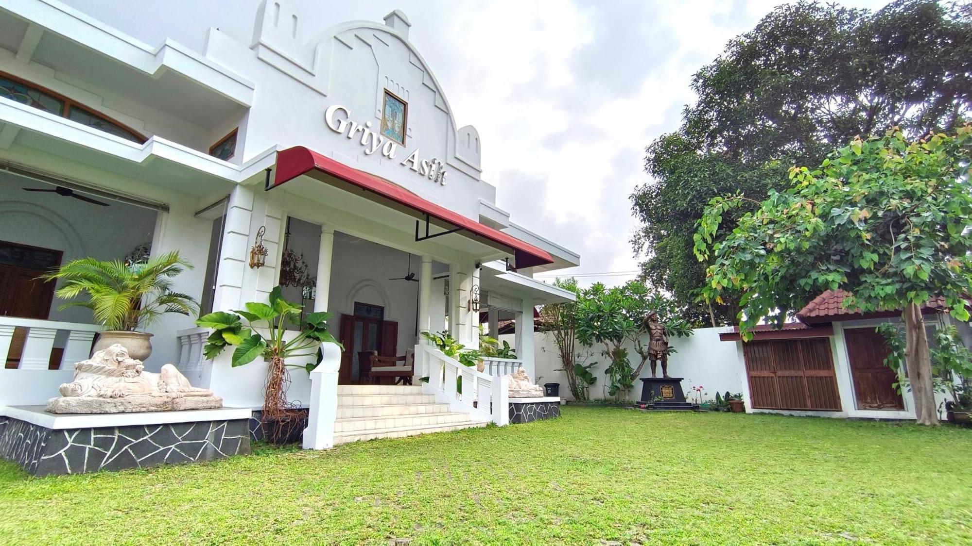Griya Asih Hotel Jogjacarta Exterior foto